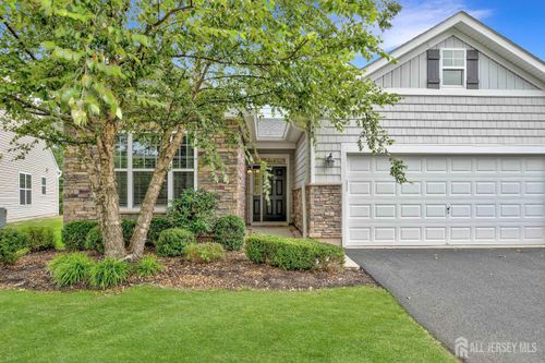 39 Schindler Ct, SOMERSET, NJ, 08873-6201 | Card Image