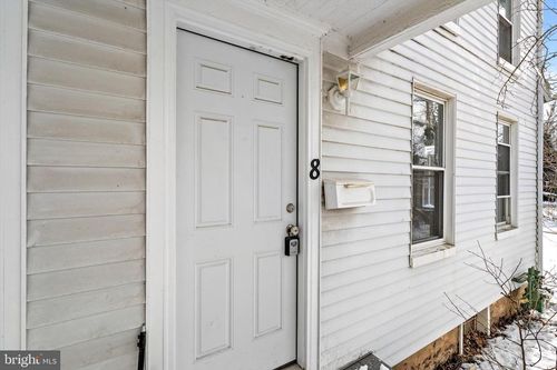 8 S Greenwood Ave, HOPEWELL, NJ, 08525-2018 | Card Image