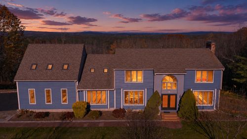 8 Longview Dr, Bow, NH, 03304-4808 | Card Image
