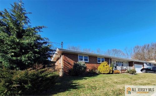 466 Brook Ave, South Amboy, NJ, 08879-2042 | Card Image