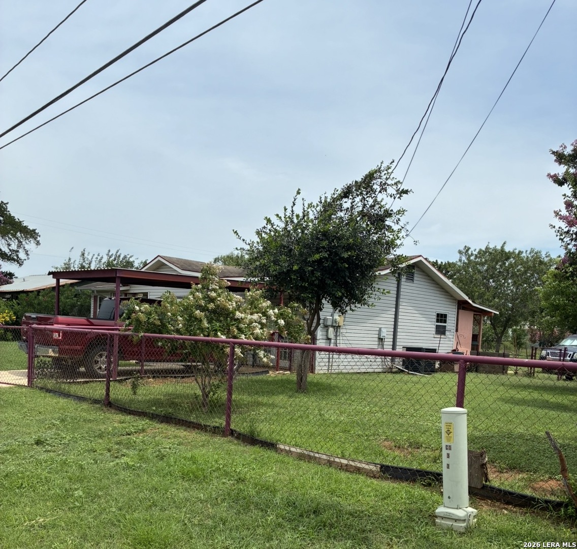 Residential in Dilley 2