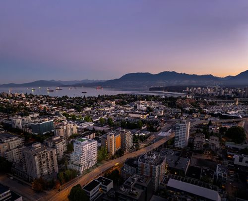 301-2323 Fir St, Vancouver, BC, V6J0H5 | Card Image