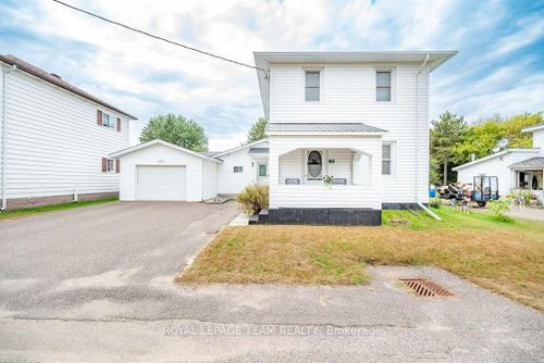 25 Drohan St, Barrys Bay, ON, K0J1B0 | Card Image