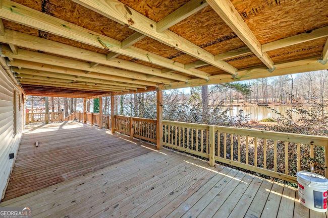 252 Lakeview Dr, House other with 3 bedrooms, 2 bathrooms and 2 parking in Locust Grove GA | Image 9