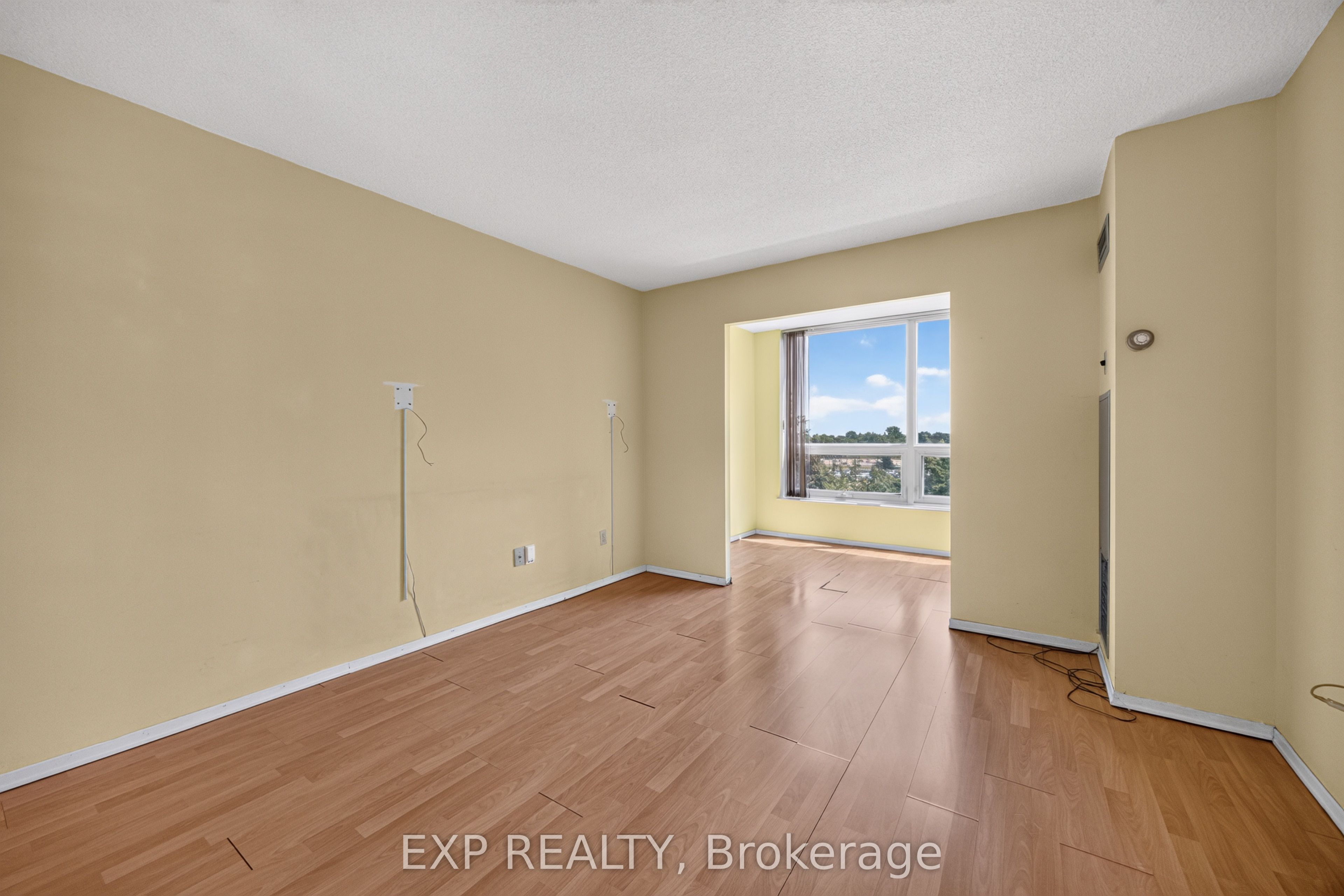 Residential in Richmond Hill 4