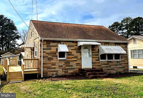 7158 Bunting Rd, CHINCOTEAGUE ISLAND, VA, 23336-1535 | Card Image