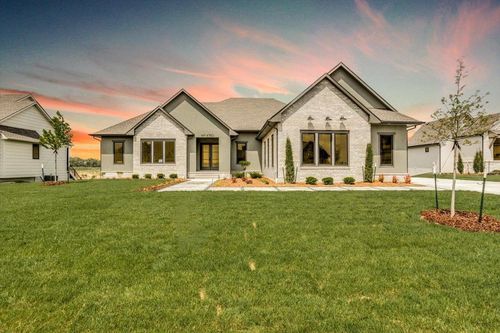 4782 N Ridge Port Ct, Wichita, KS, 67205-8848 | Card Image