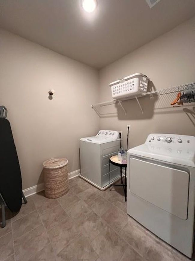 1935 Manor Pointe Dr, Condo with 3 bedrooms, 3 bathrooms and null parking in Cumming GA | Image 21