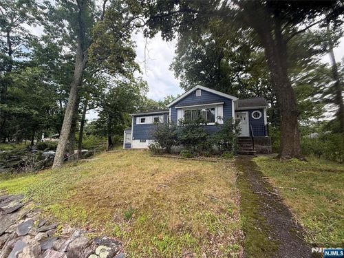3 Illinois Trail, Hopatcong, NJ, 07843 | Card Image