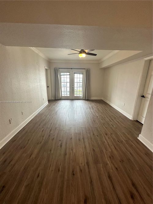 unit-5039-202 E South St, ORLANDO, FL, 32801-3530 | Card Image