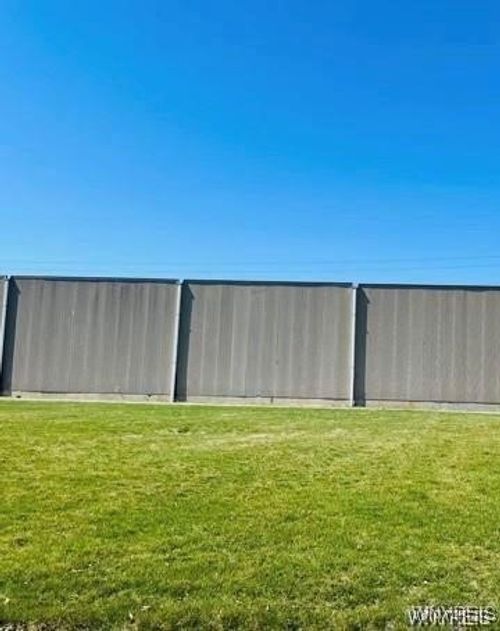 188 56th St, Niagara Falls, NY, 14304-3806 | Card Image