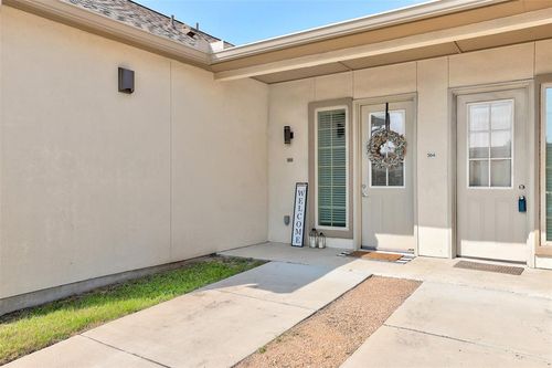 apt-305-2400 Louis Henna Blvd, Round Rock, TX, 78664-2089 | Card Image