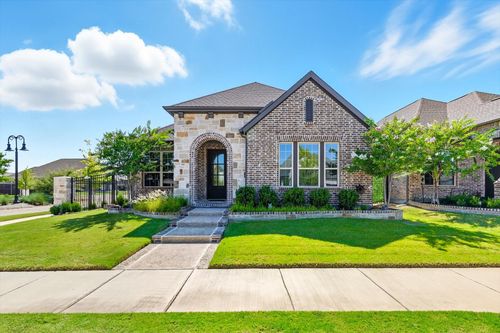 4760 Kings Garden Pkwy, Arlington, TX, 76005-1505 | Card Image