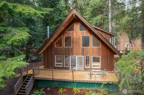 7132 St Helens Pl, Deming, WA, 98244 | Card Image