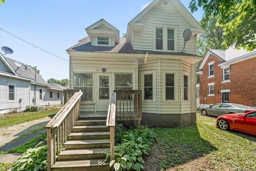 107 5th Ave Se, Oelwein, IA, 50662-2336 | Card Image