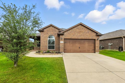 5109 Meadow Ln, Krum, TX, 76249-6033 | Card Image