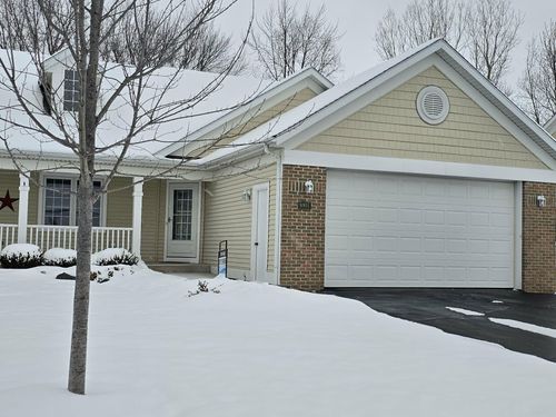 8951 N Clearwater Dr, Zeeland, MI, 49464-9227 | Card Image