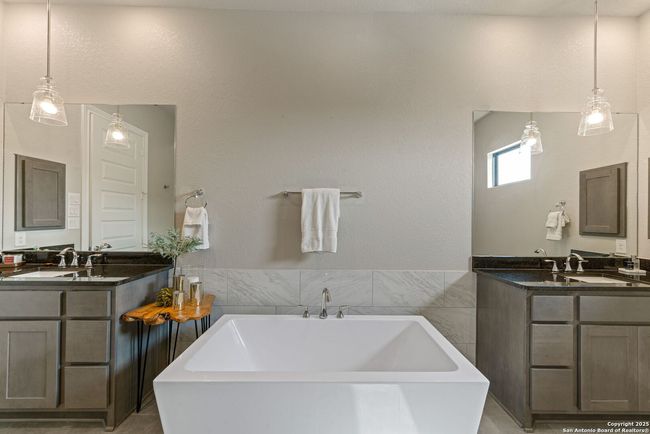150 Madrone Trl, House other with 4 bedrooms, 4 bathrooms and null parking in Boerne TX | Image 26