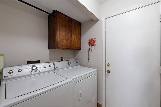 45105 Horseshoe Cir, Condo with 2 bedrooms, 3 bathrooms and null parking in Canton MI | Image 19