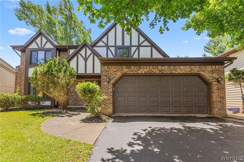 47 Windridge Ct, Amherst, NY, 14221-1468 | Card Image