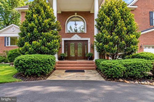 5124 Kenwood Dr, ANNANDALE, VA, 22003-5519 | Card Image