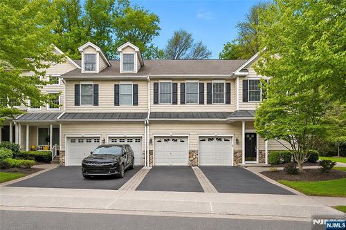 25 Woods Edge, Old Tappan, NJ, 07675 | Card Image