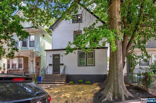 152 N Clinton St, East Orange, NJ, 07017-2550 | Card Image