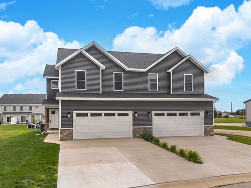 b-401 Jenny Ln, Heyworth, IL, 61745-7749 | Card Image