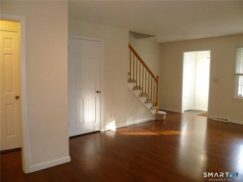 31-65 Main St, Essex, CT, 06426-1150 | Card Image