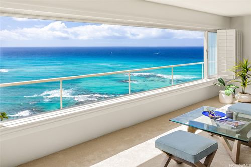 ph5-2895 Kalakaua Ave, Honolulu, HI, 96815-4003 | Card Image