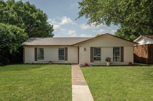906 Roaming Road Dr, Allen, TX, 75002-3228 | Card Image