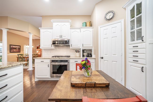 1022 High Meadow Dr, House other with 5 bedrooms, 3 bathrooms and null parking in Mount Vernon TX | Image 7