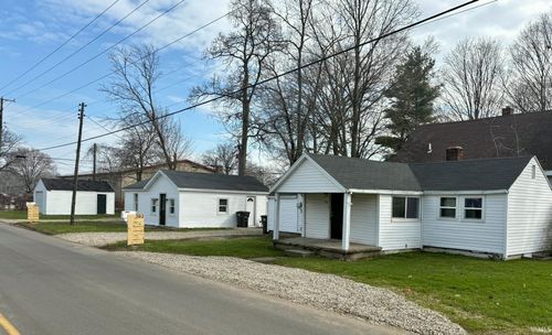 702-704 N West Blvd, Elkhart, IN, 46514-1830 | Card Image