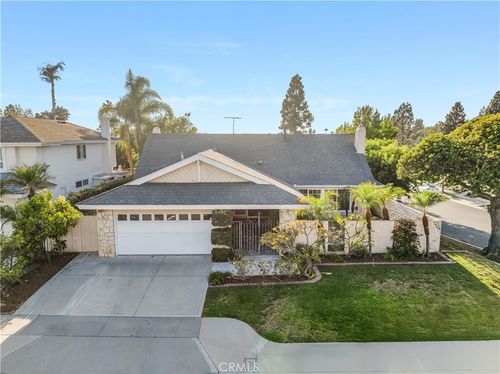 2751 Canary Dr, Costa Mesa, CA, 92626-4747 | Card Image