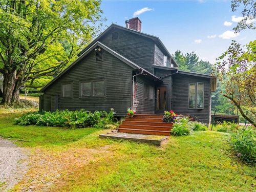 82 White Ln, Bristol, VT, 05443-9303 | Card Image