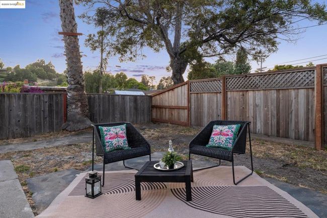 Front Yard | Image 42