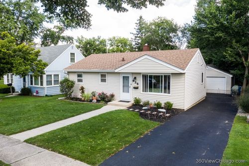 636 Chicago Ave, Downers Grove, IL, 60515-3704 | Card Image