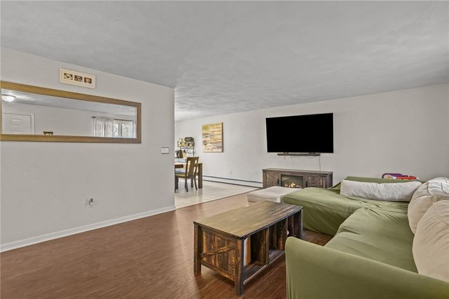 Living Room | Image 6