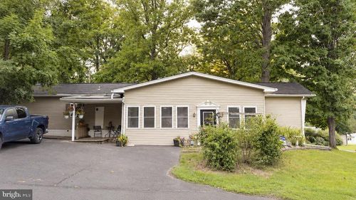 2 Highland Dr, QUAKERTOWN, PA, 18951 | Card Image