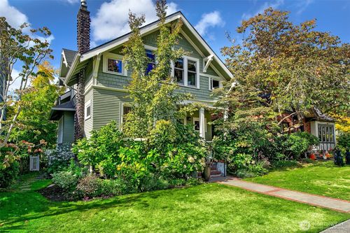 3879 44th Avenue Ne, Seattle, WA, 98105 | Card Image