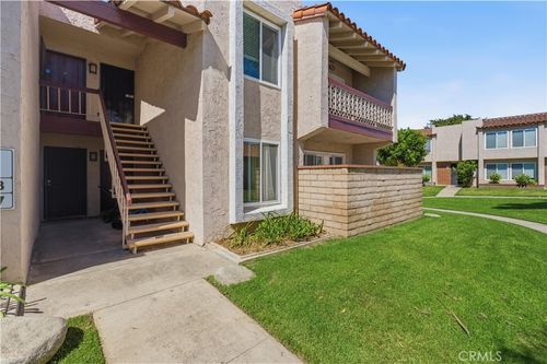 c7-700 W La Veta, Orange, CA, 92868 | Card Image