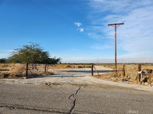 82250 64th Ave, Thermal, CA, 92274-9420 | Card Image