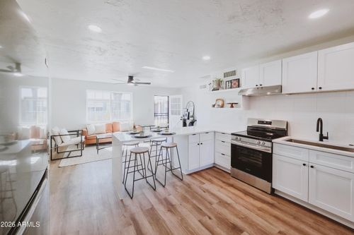 e-861 N Revere, Mesa, AZ, 85201-7600 | Card Image