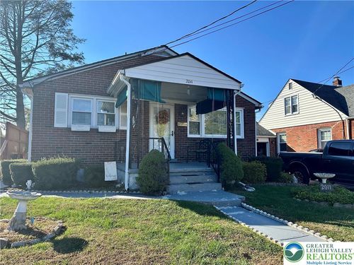 2011 Mary St, BETHLEHEM, PA, 18017-5313 | Card Image