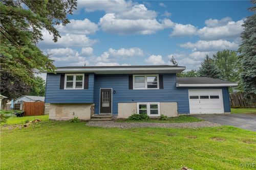 207 Walrath Dr, Chittenango, NY, 13037-1020 | Card Image