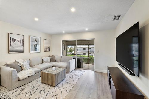 apt-b1-40 Se 13th St, Boca Raton, FL, 33432-7343 | Card Image