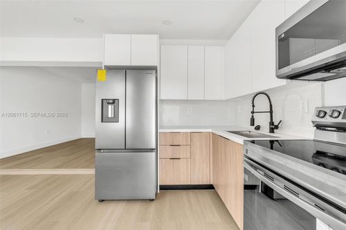 4-1611 Ne 50th Ct, Fort Lauderdale, FL, 33334 | Card Image