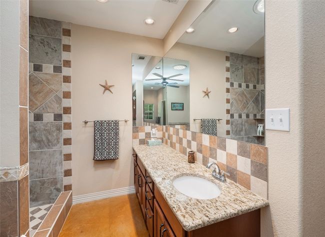 209 Old Sayers Rd, House other with 3 bedrooms, 2 bathrooms and 4 parking in Elgin TX | Image 17