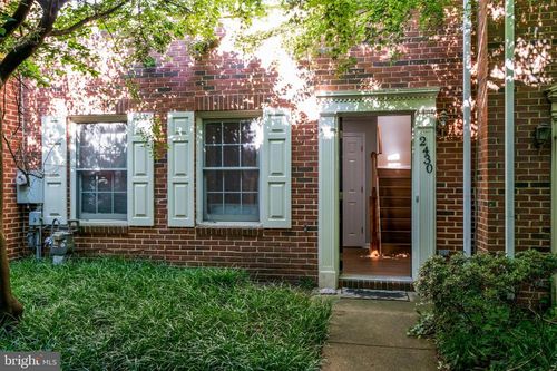2430 Garnett Dr, ALEXANDRIA, VA, 22311-4907 | Card Image