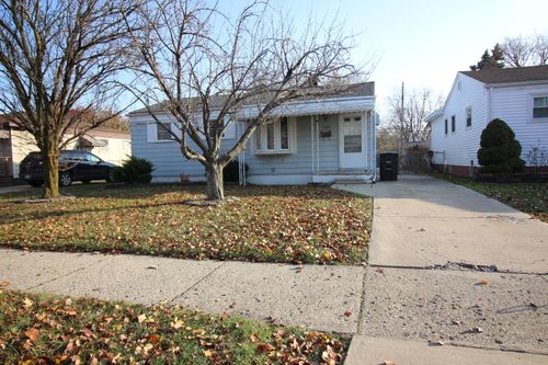 7521 Katherine St, Taylor, MI, 48180-2596 | Card Image